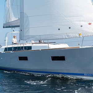 Beneteau Oceanis 38